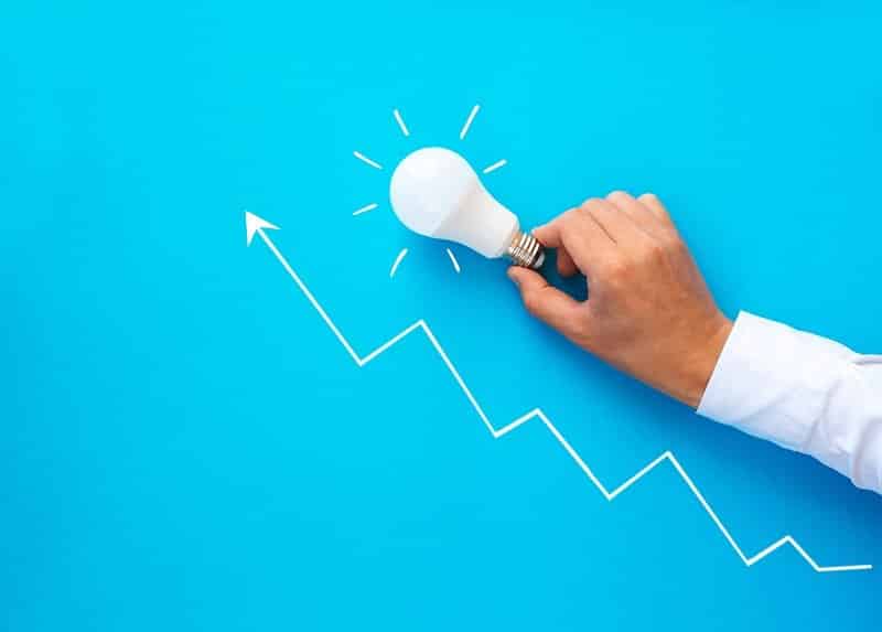 businessman holding lightbulb business start up g 2021 08 30 04 16 47 utc