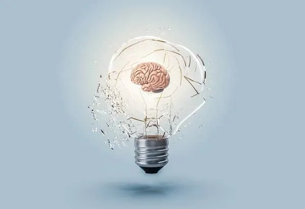 image of breaking lightbulb with brain depicting i 2021 08 29 01 24 08 utc
