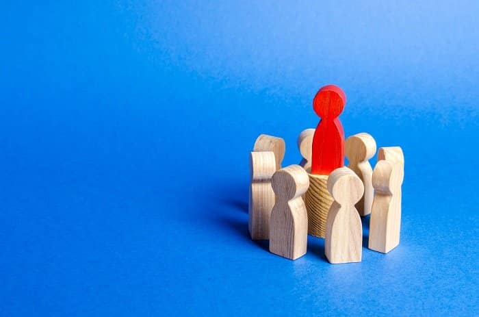 red figure of the leader in the center of the circ 2021 08 31 06 47 21 utc